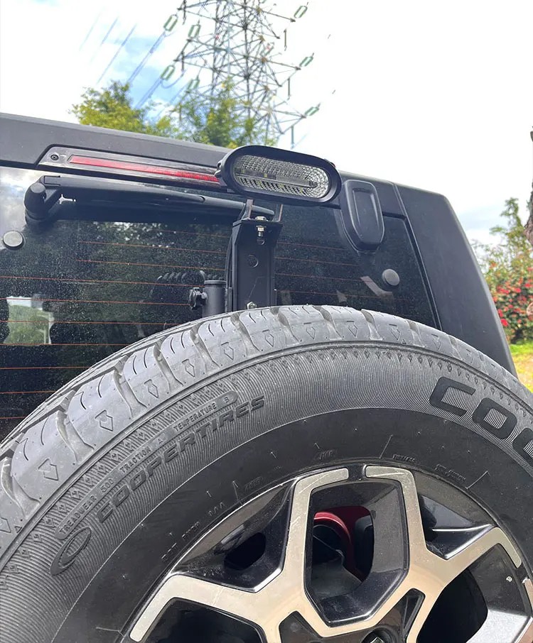 Beijing Baic Bj40 Spare Tire Reverse Light Flagpole High Position Reverse Light Frame Brake Light Modification Accessories